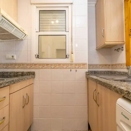 Soleado Muy Cerca De Playas Торевьиа